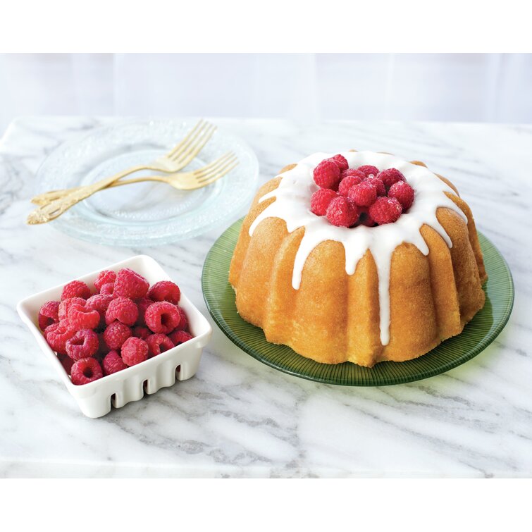 Round bundt store cake pan